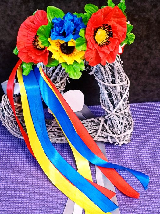 Чудесный украинский национальный венок на обруче/ободке