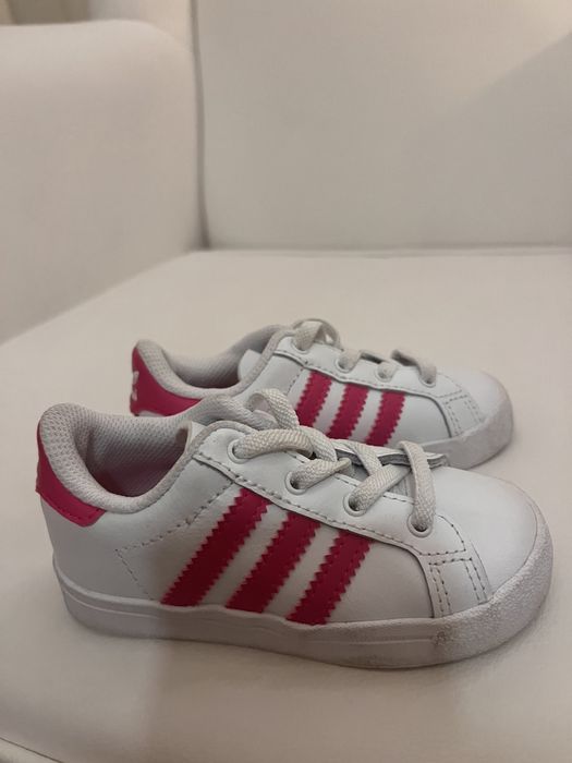 Sapatilhas Adidas N22
