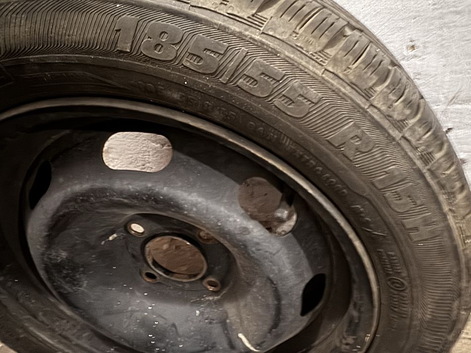 Felfi stalowe z oponami Ford Fiesta MK7. 4x108