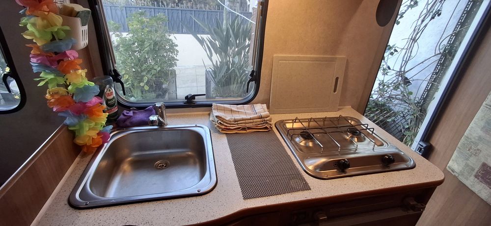 Autocaravana Rimor Transit 2.0 l // 115 ch // 6 pessoas