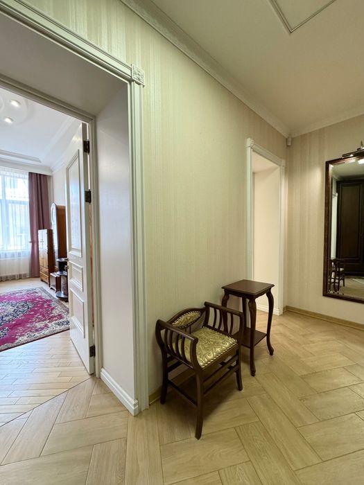 Продаж 3 кім. квартири вул. І. Франка - історичний центр Львова