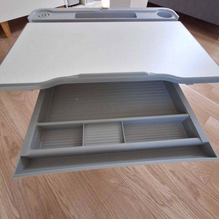 Biurko z krzesełkiem, regulowane, ergonomiczne
