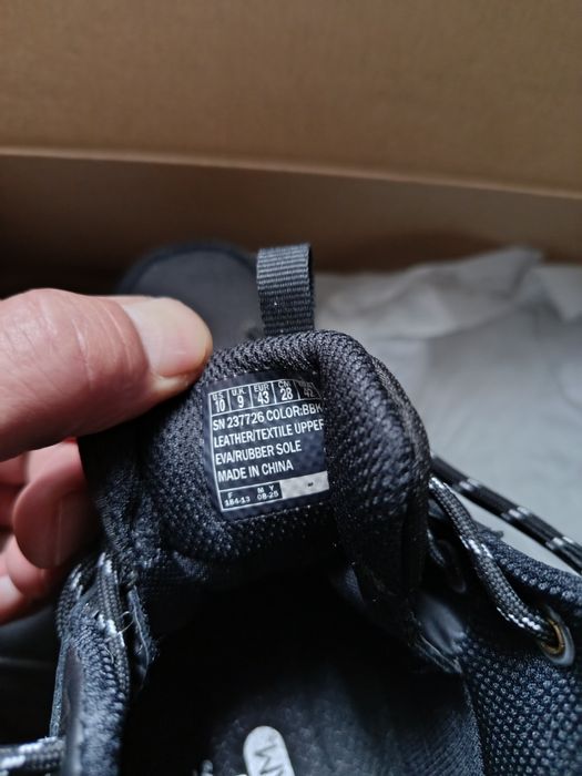 Sketchers кросівки