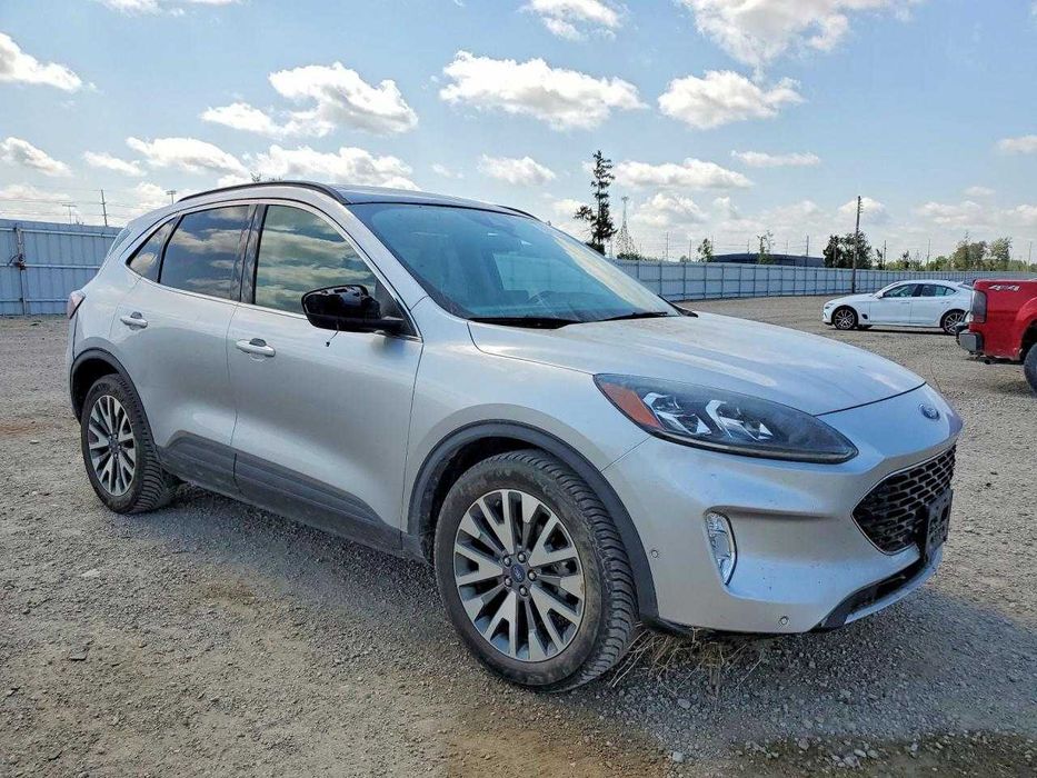 Ford Escape 2020 /