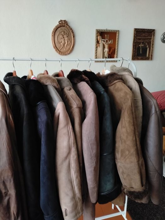 Lote de casacos de pele