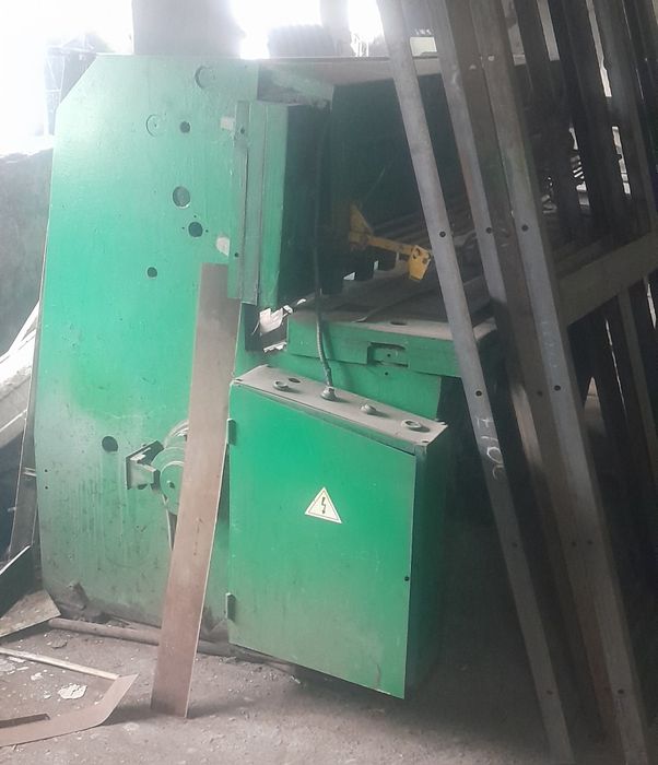 Розпродаж слюсарного обладнання. Токарний.Вальці. Гільйотина. Чесальні