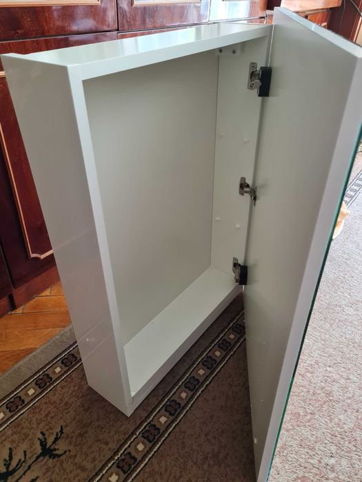 Дзеркало в ванну кімнату