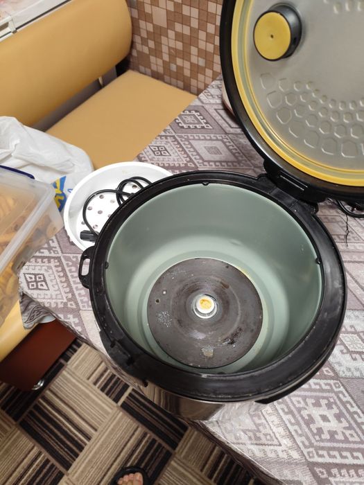 Мультиварка Shivaki SMC-8557