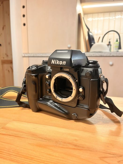 Nikon F4 body, pryzmat
