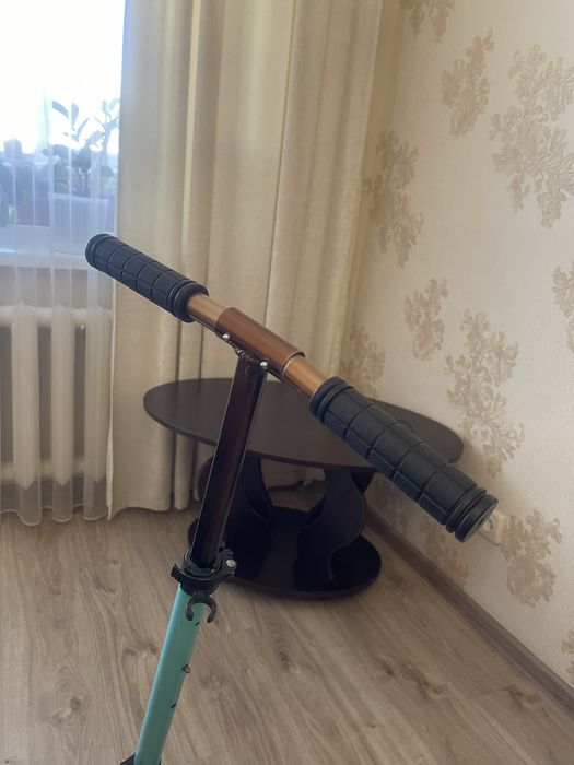 Самокат детский, цвет мята