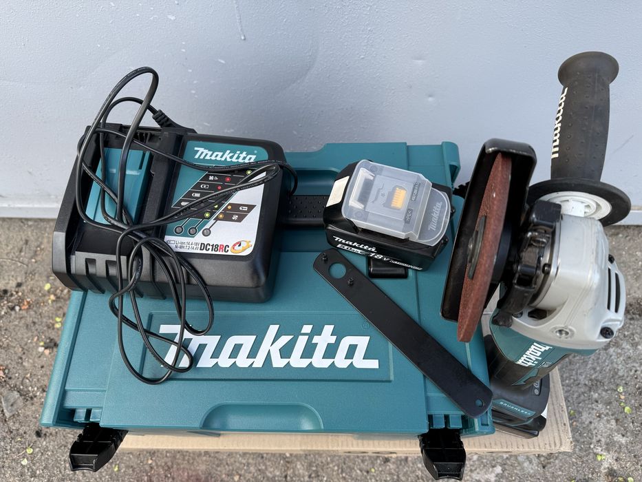 Болгарка акумуляторна Makita DGA511RTJ Оригінал Комплект З/П 2 АКБ
