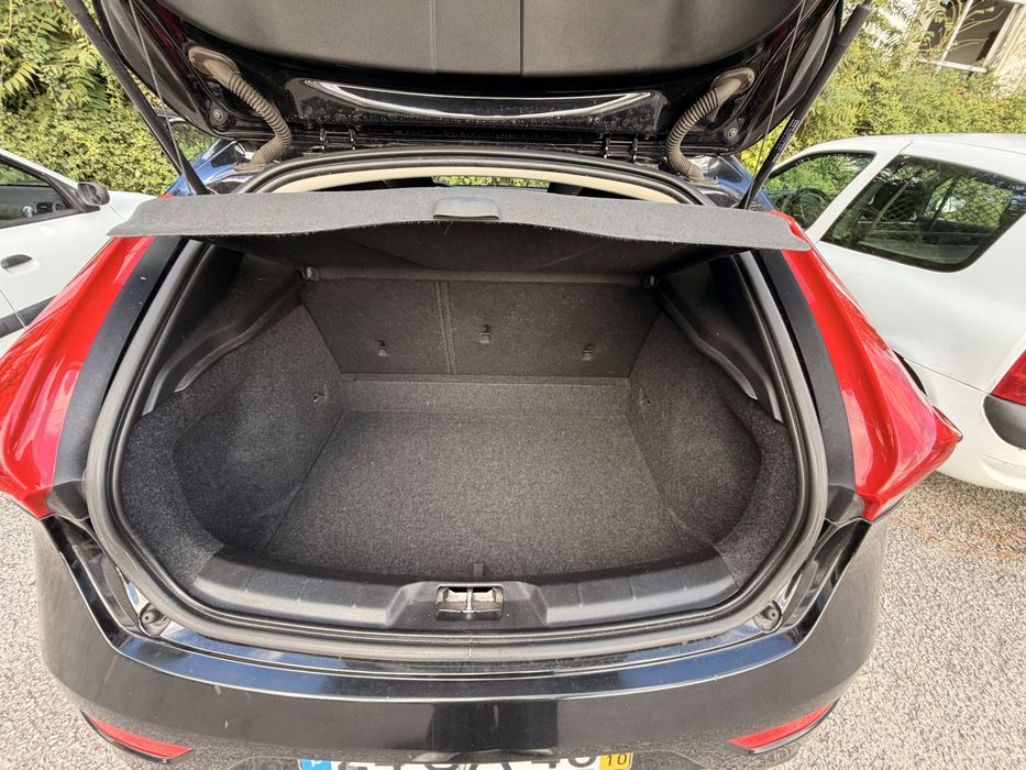 Volvo v40 2.0 diesel