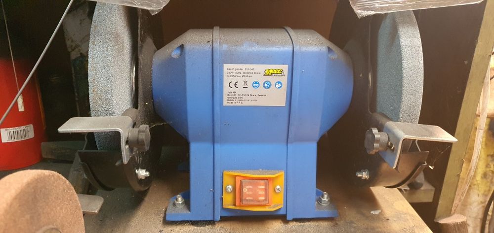 Szlifierka 350watt prawie nowa dwutarczowa