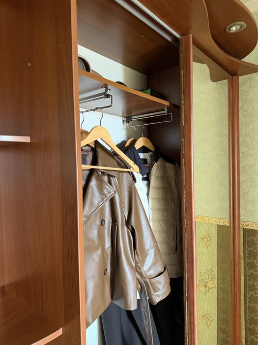 Шкаф купе коричневий