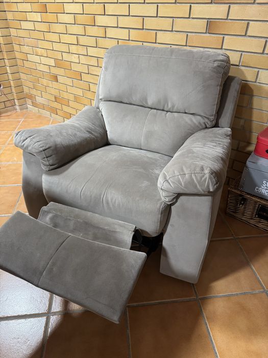 Poltrona reclinável pouco uso