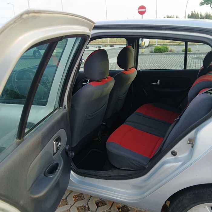 Renault Clio 2003 1.2