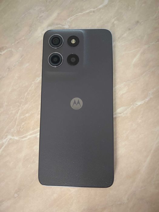 Sprzedam telefon Motorola Moto G15 8+128 GB