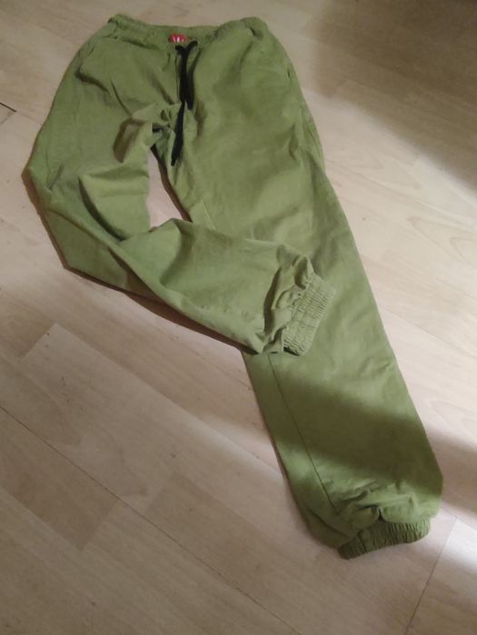 Joggery / spodnie męskie M