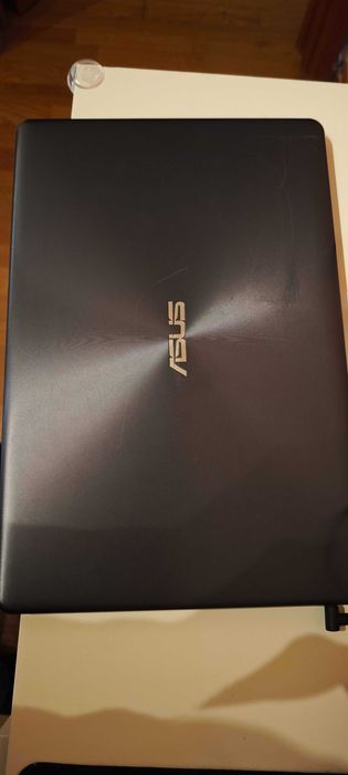 Asus Core i5 1.6ghz 16GB RAM 240GB SSD + 1 TB GEFORCE 930MX