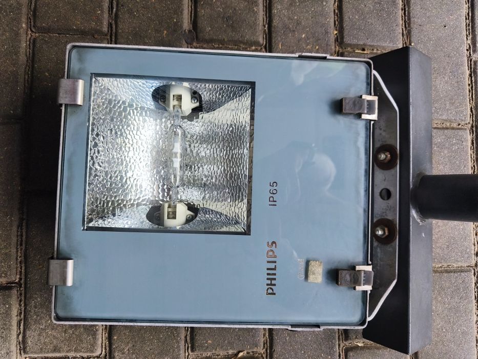 Lampa -IP65 nie używana.