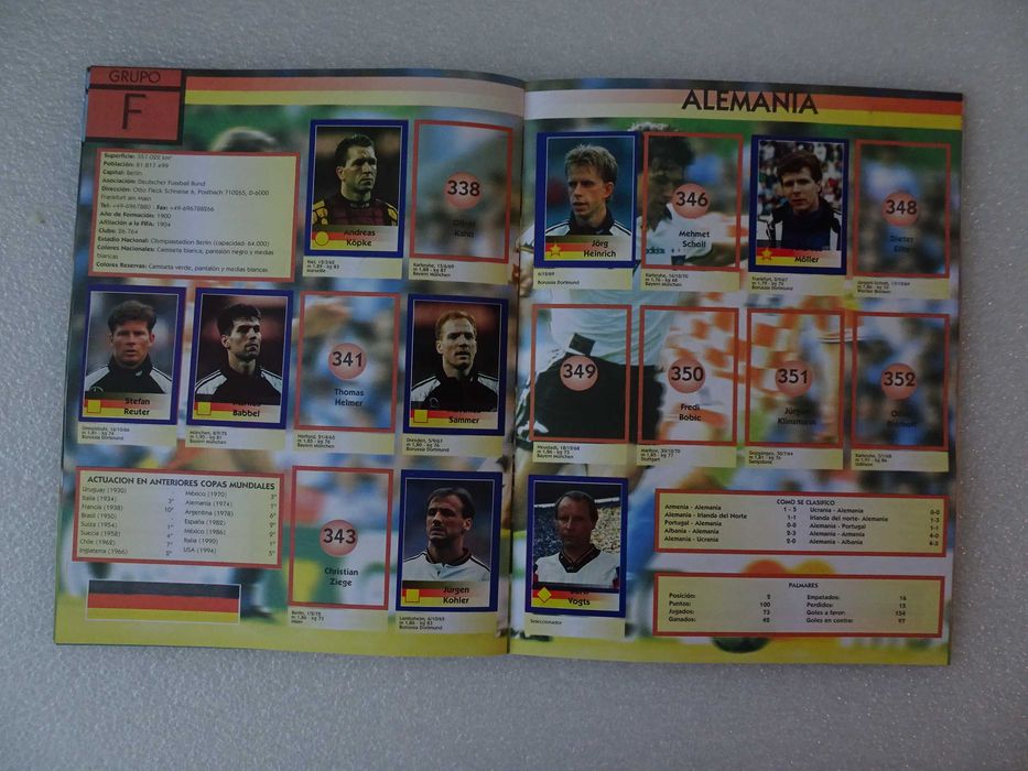 Caderneta de cromos de futebol Mundial de Futebol Francia 1998(tem 266