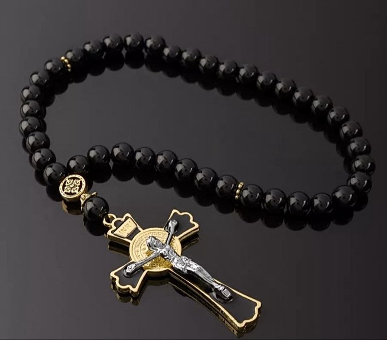 Четки с крестом в машину