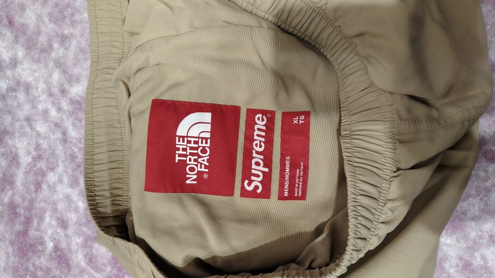 Оригінальні нейлонові шорти Supreme x The North Face Nylon Short Khaki.