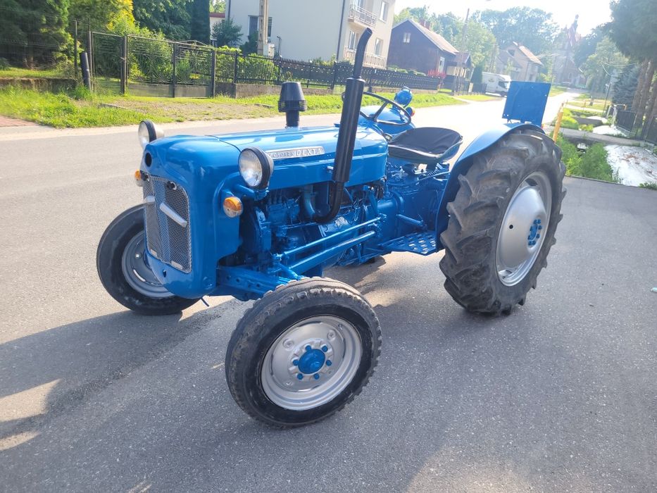 Sprzedam Fordson Dextra taki jak Massey Ferguson 135