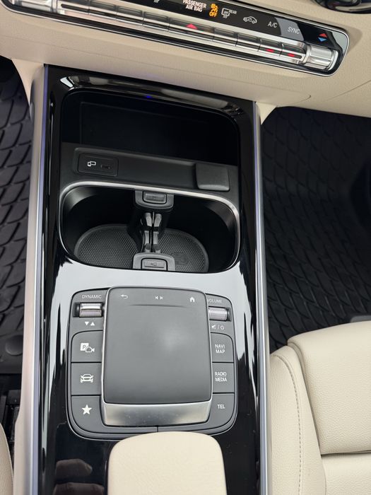 Продам  MERCEDES Benz GLB 250