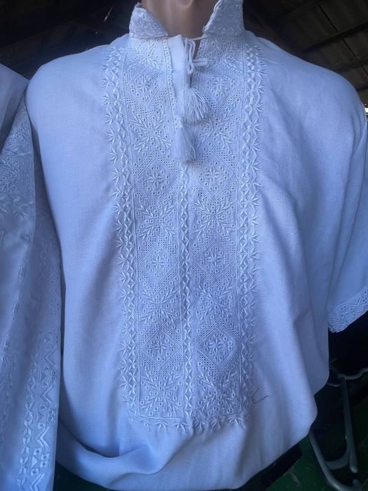 Пара вишиванка. Чоловіча - жіноча