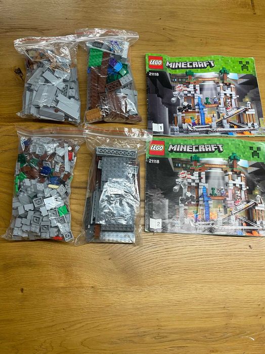 LEGO 21118 Minecraft Kopalnia - kompletny, 922 elementy