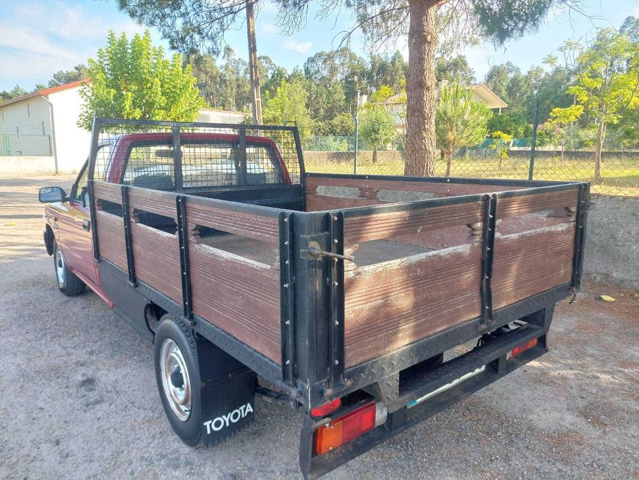 Toyota Hilux 2.4D