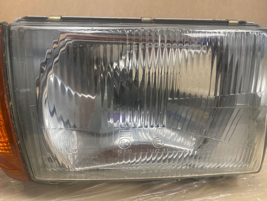 Reflektory , lampy przód 107 Mercedes