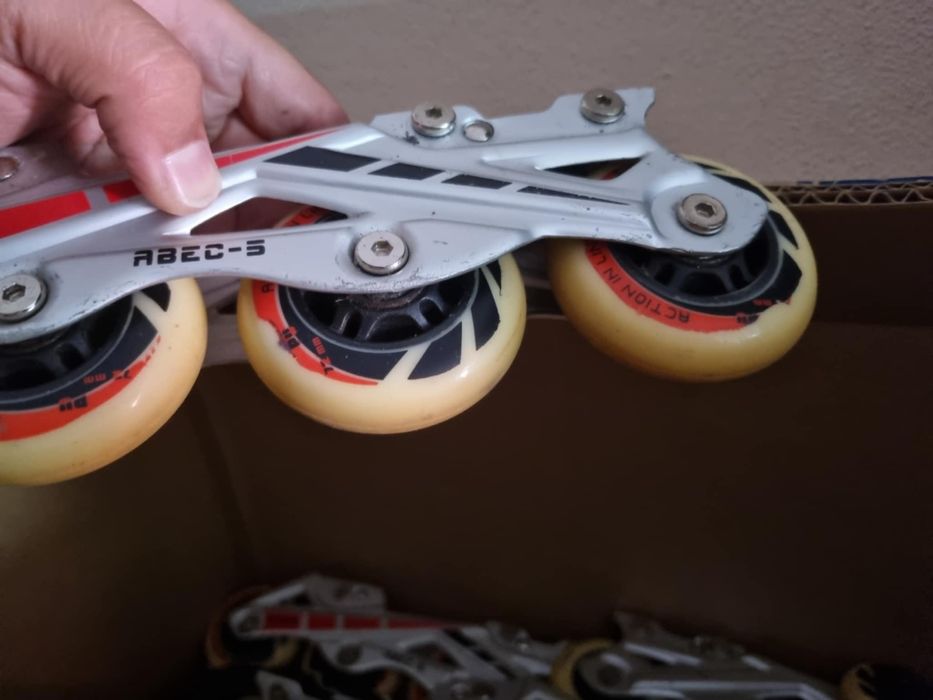 Vendo rodinhas para patins em linhas