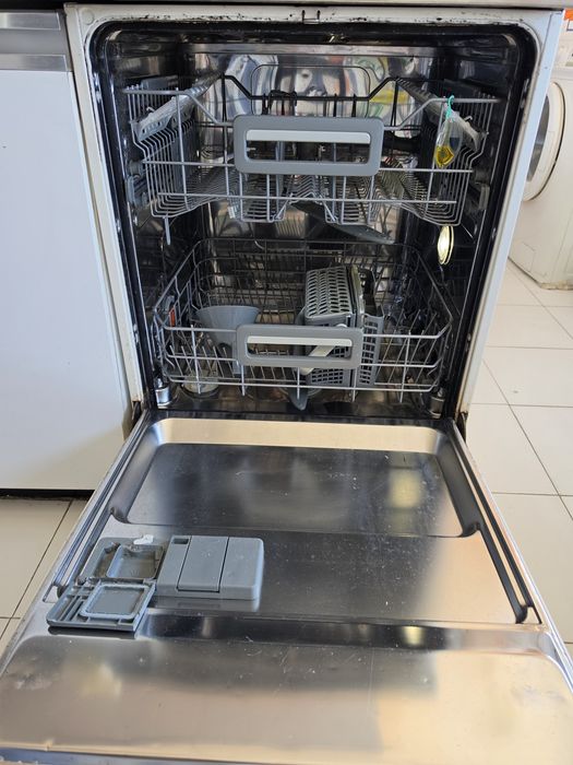 Máquina de lavar loiça Electrolux