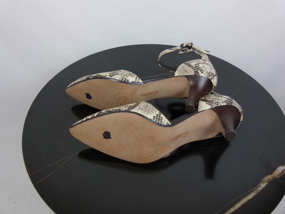 Clarks skórzane czółenka na obcasie skóra 41 - 27 cm
