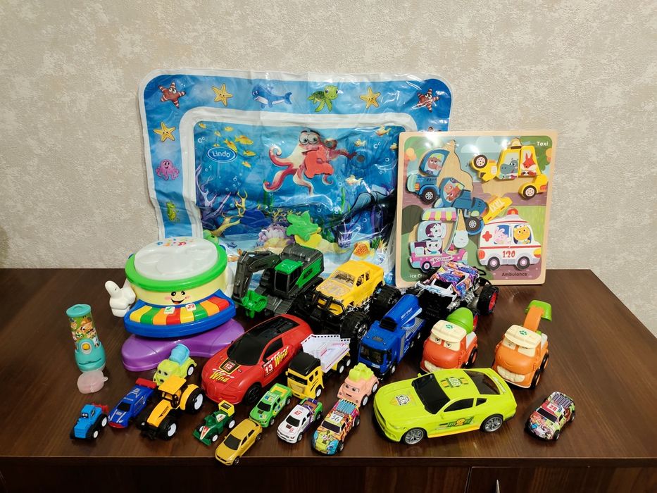 Дитячі іграшки набір