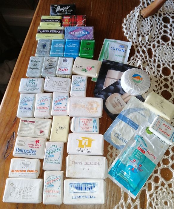 Sabonetes e perfumes antigos