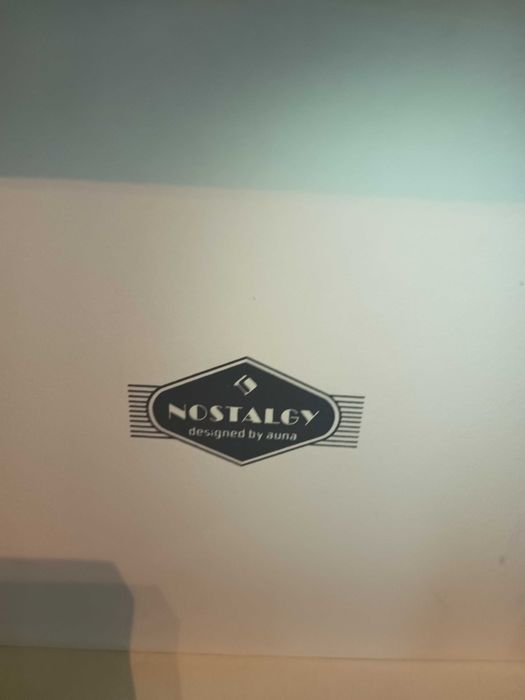 Sprzedam gramofon retro Nostalgy by Auna w walizkowej obudowie.