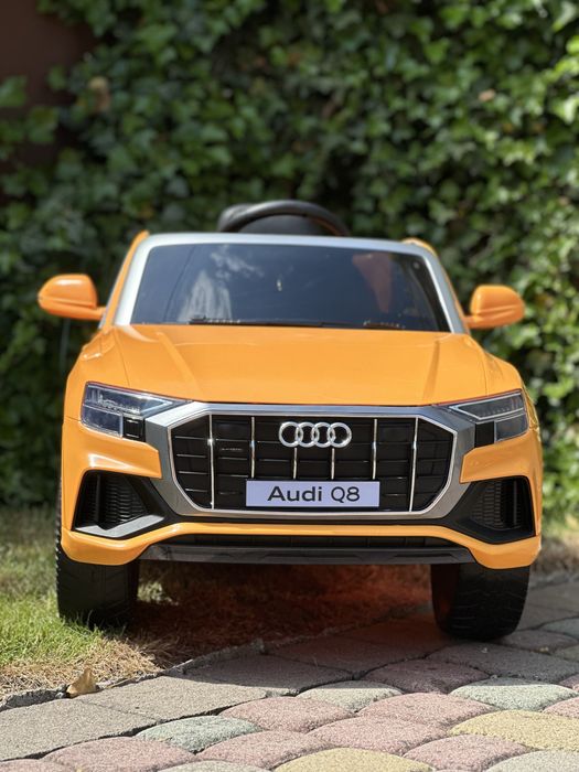 Дитячий електромобіль Audi Q8  12V | 2×35 W  пульт 2.4G На акумуляторі