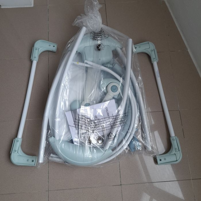 Baloiço bebé com musica