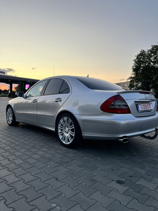 Мерседес 211 2009 3.0 CDI