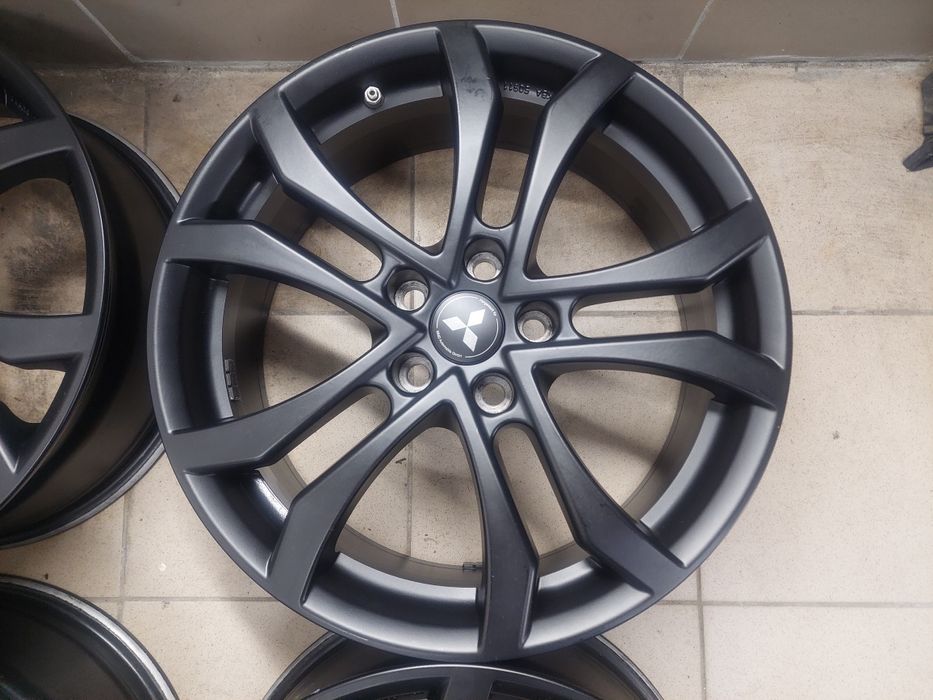 Оригінальні легкосплавні диски Mitsubishi Toyota R18 5×114.3
