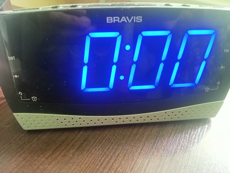 Продам часы Bravis за 800 грн.