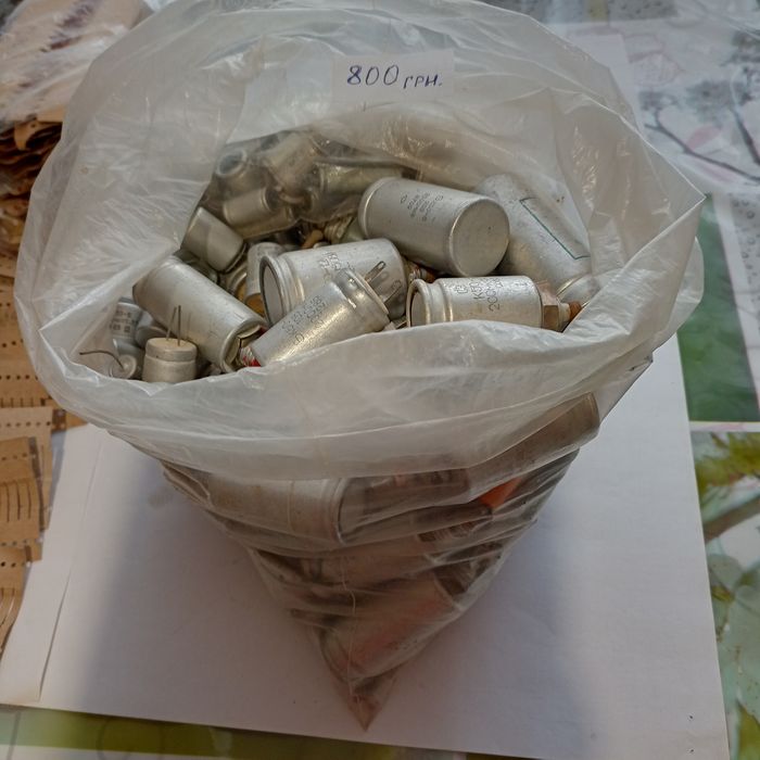 Конденсаторы км и другие радиодетали!!