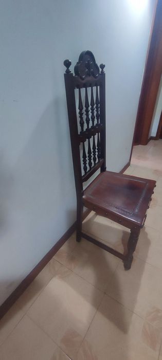 Mesa de sala de jantar + 6 cadeira em couro