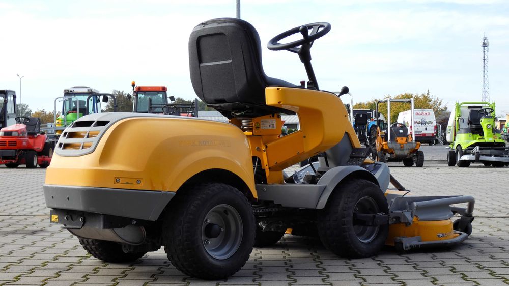 Traktorek kosiarka Stiga Park Royal 4WD HONDA 2 Cylindry (200110.6) - Baras