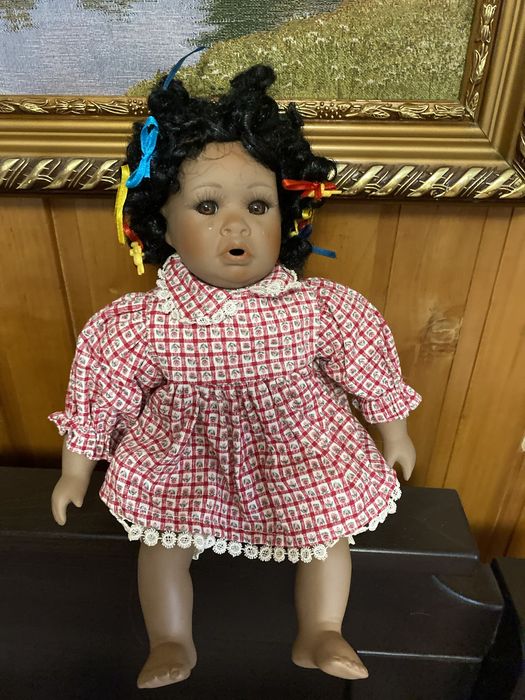 Фарфоровая кукла