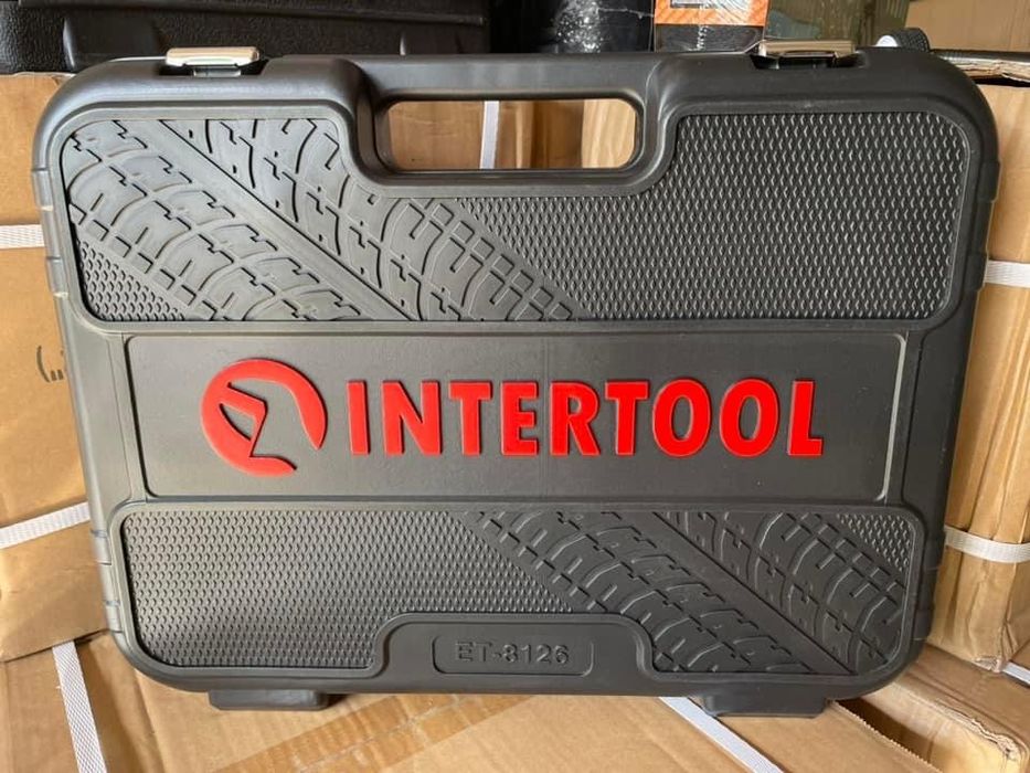 Професійний набір інструментів INTERTOOL 126 шт. головки, ключі