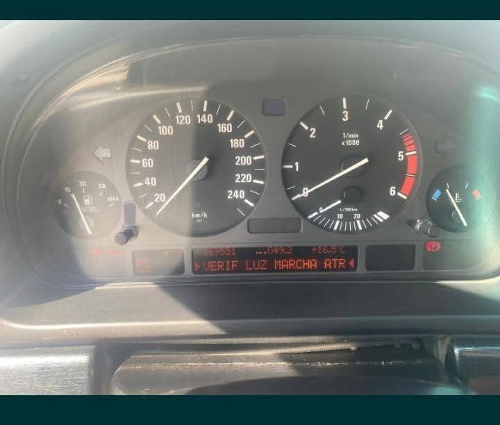 Carro BMW TDS 520